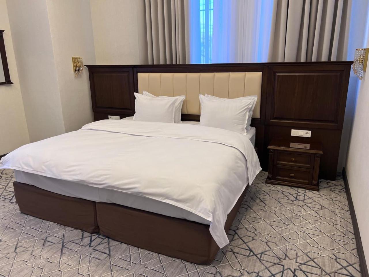 Grand Plaza Hotel Szamarkand Kültér fotó