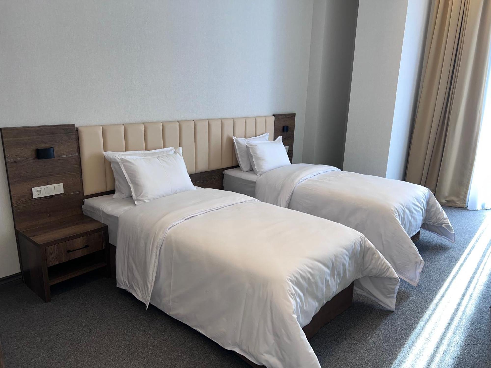 Grand Plaza Hotel Szamarkand Kültér fotó